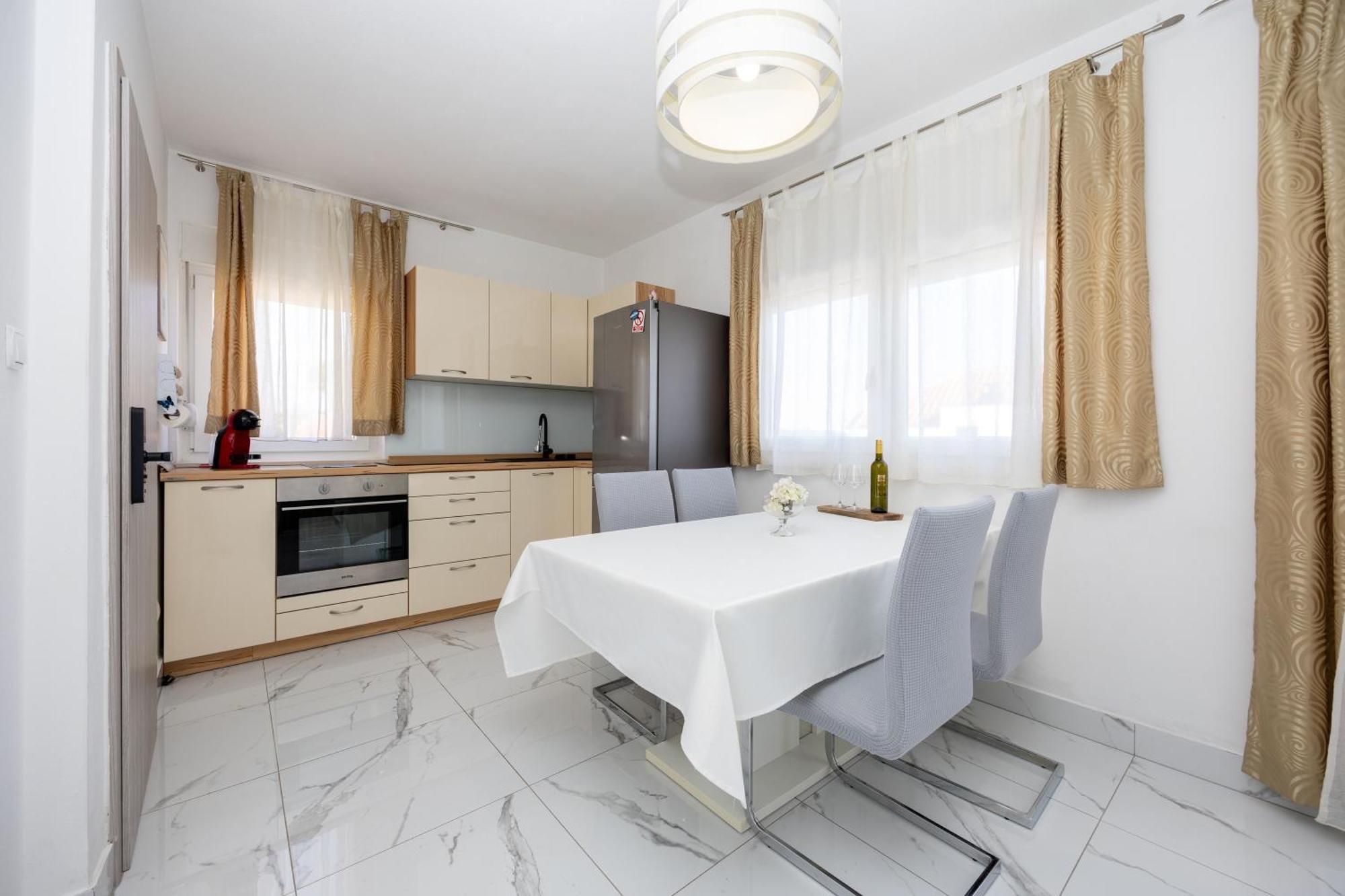 Terrace Apartment Kastela